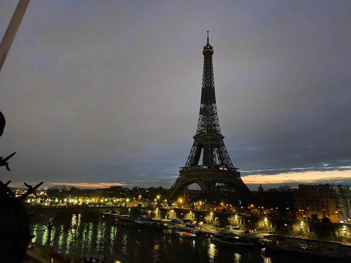Apartament Eiffel Tower Romantic View Paryż Zewnętrze zdjęcie
